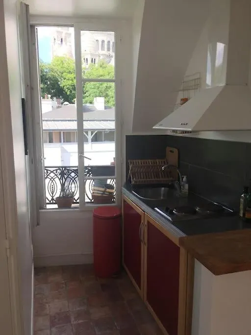 Amazing View In Montmartre Apartment Paris France